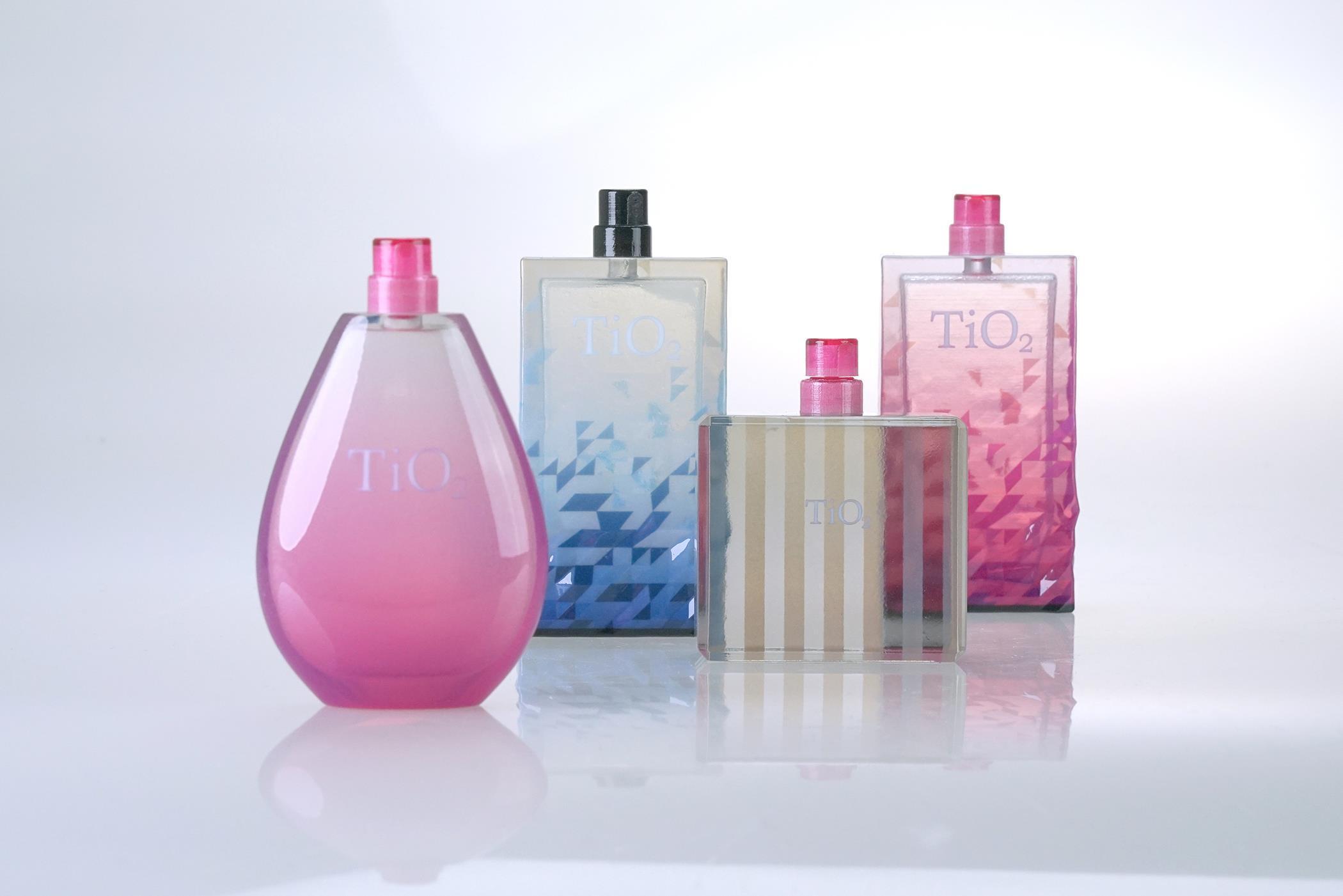 Perfume Bottles 2 Stratasys J750 Vivid Colors